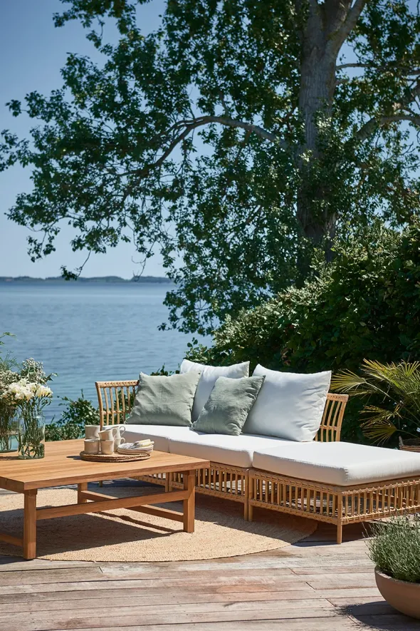 Julian Loungebord, 120x120 cm fra Sika-Design