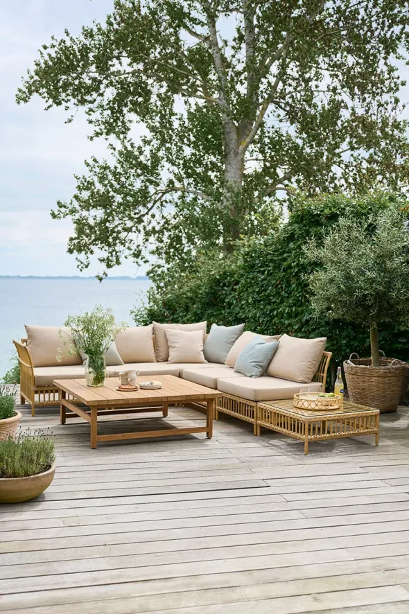 Julian Loungebord, 120x120 cm fra Sika-Design