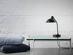 Kaiser Idell Bordlampe, kipbar fra Fritz Hansen