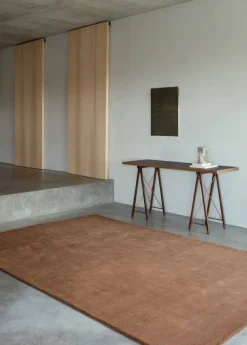 Karma Wool tæppe, Dark Oak fra Massimo