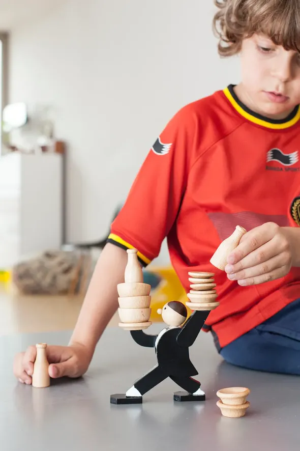 Kikkerland Don't Tip The Waiter, stacking game