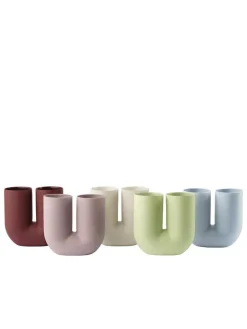 Kink Vase, deep red fra Muuto