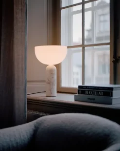 Kizu Bordlampe Large, Kunis Breccia Marble fra New Works