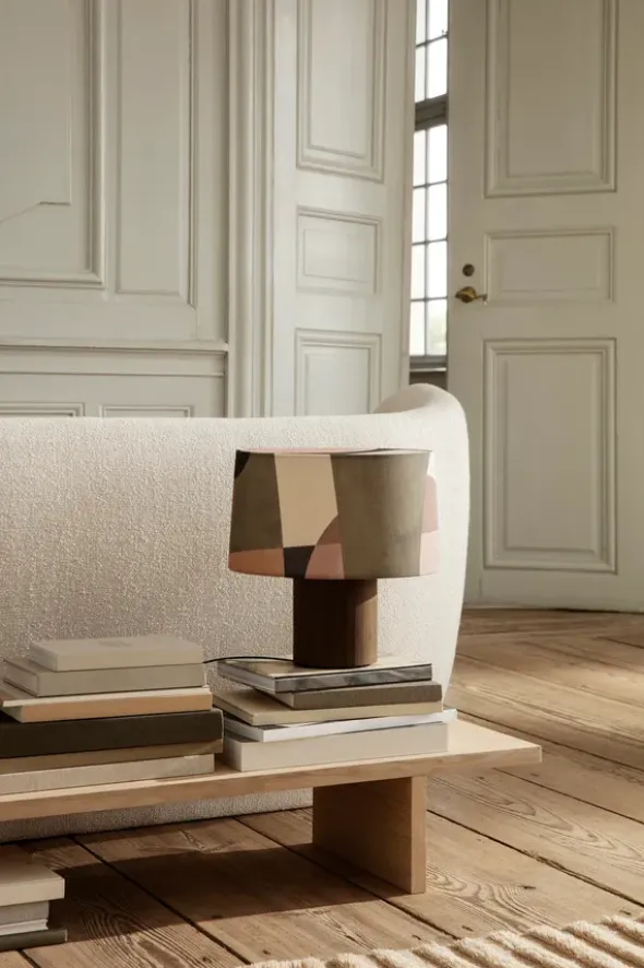 Kona Display Table fra Ferm Living