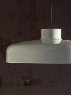 Lacquer pendant medium, grey fra Nine