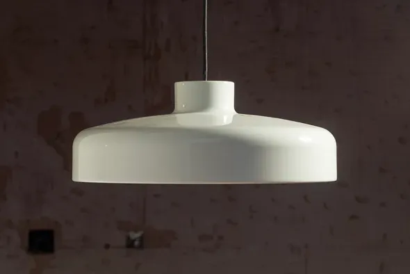 Lacquer pendant medium, grey fra Nine