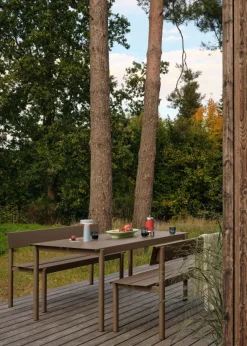 Linear Steel Table, 220x90 cm fra Muuto