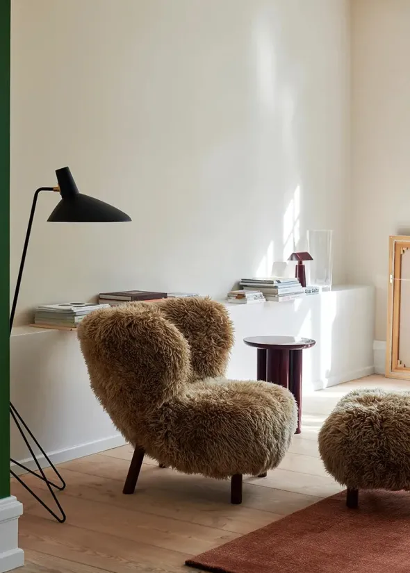 Little Petra Pouf, sheepskin honey 50 mm fra &Tradition