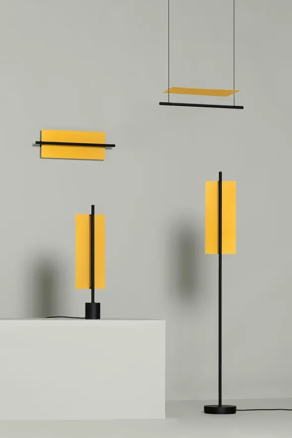 Lámina Dorada 45 Gulvlampe fra Santa and Cole