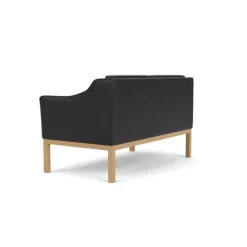 L45 MK154 2 pers. sofa, sort læder af Mogens Koch