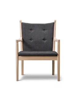 1788 Lænestol af Hans J. Wegner