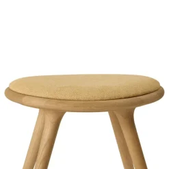 Low Stool, olieret eg, Kvadrat Clay 0007, 47 cm skammel fra Mater