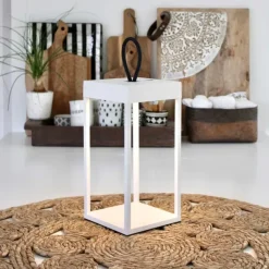 Lucerna lanterne med LED fra Loom Design