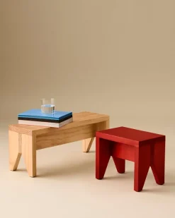Manolito Stool, long fra Hay