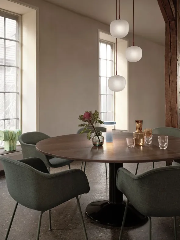 Midst Table Ø 160 cm, dark oiled oak fra Muuto