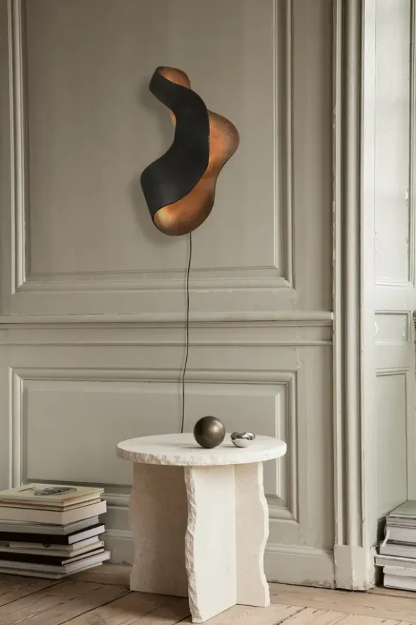 Mineral Sculptural Table fra Ferm Living
