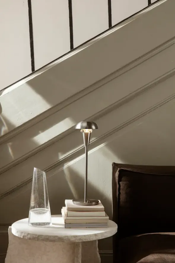 Mineral Sculptural Table fra Ferm Living