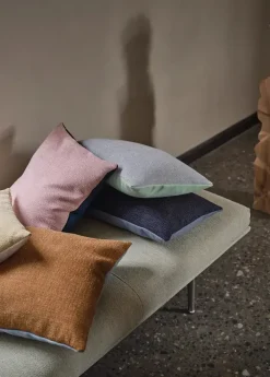 Mingle Cushion, 35 x 55 cm fra Muuto