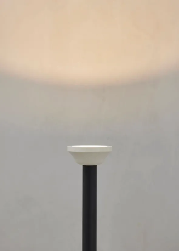 Model 1095 Gulvlampe fra Astep