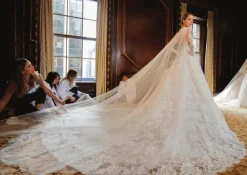 Monique Lhuillier: Dreaming of Fashion and Glamour fra New Mags