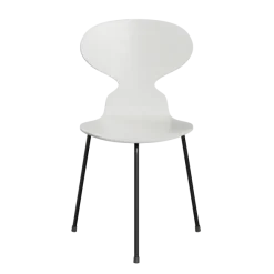 3100 Myren med 3 ben, sort stel af Arne Jacobsen
