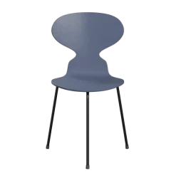3100 Myren med 3 ben, sort stel af Arne Jacobsen