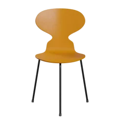 3100 Myren med 3 ben, sort stel af Arne Jacobsen