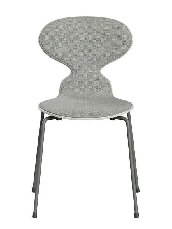 3101 Myren Stol, forsidepolstret af Arne Jacobsen