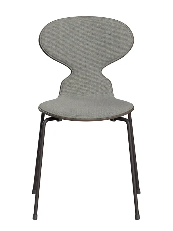 3101 Myren Stol, forsidepolstret af Arne Jacobsen