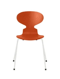 3101 Myren Stol i farvet ask af Arne Jacobsen