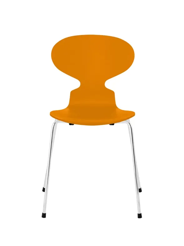 3101 Myren Stol lakeret af Arne Jacobsen