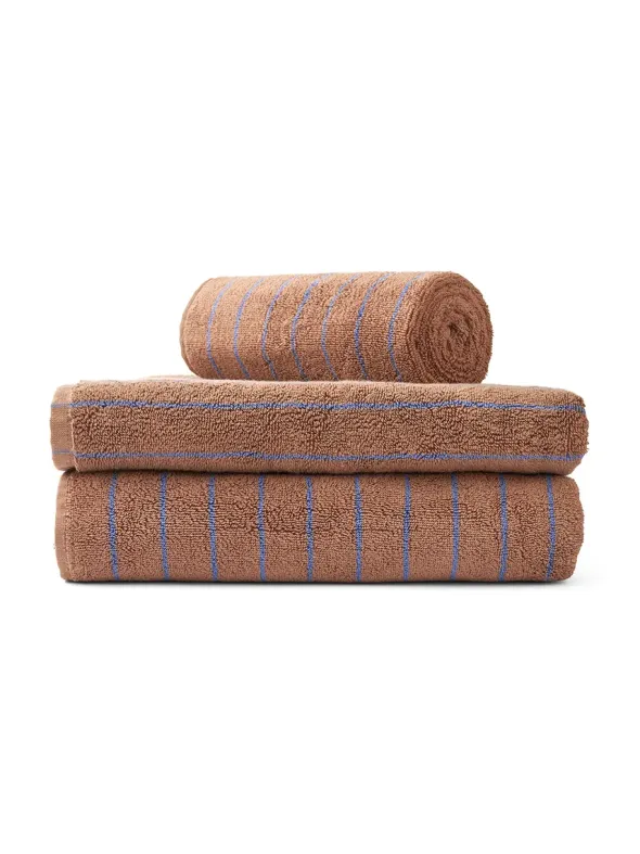 Naram towel - Camel & Ultramarine blue fra Bongusta