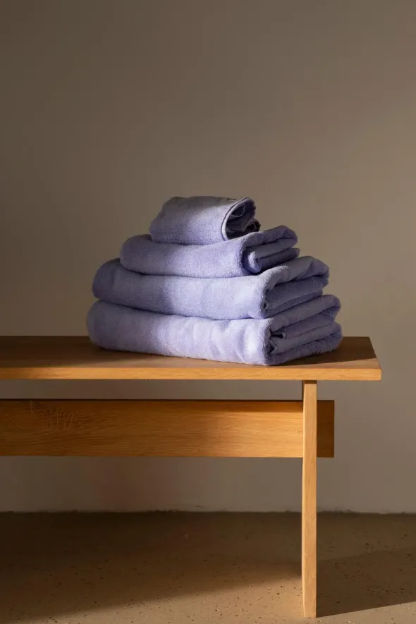 Naram towel - Lavender Blue fra Bongusta