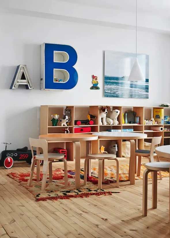 NE60 Taburet til Børn fra Artek