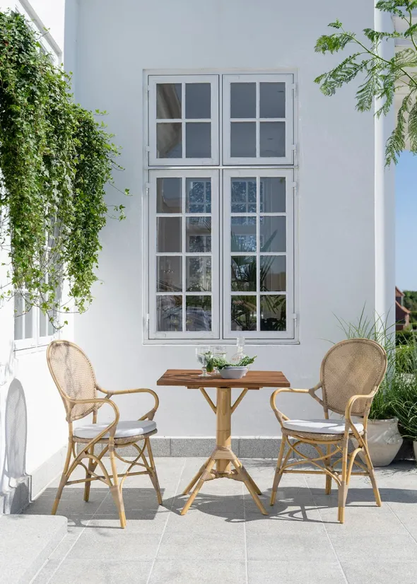 Nicole Cafébord 70x70 fra Sika-Design