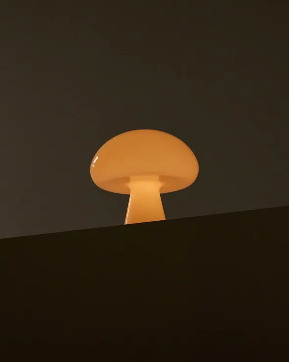 Obello Portable Bordlampe fra GUBI