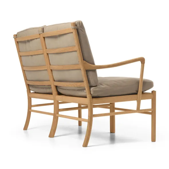 OW149-2 Colonial sofa eg olie, Terra-læder af Ole Wanscher