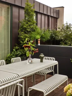 Palissade Bench, sky grey fra Hay