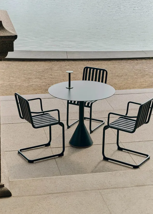 Palissade Cantilever Armchair fra Hay