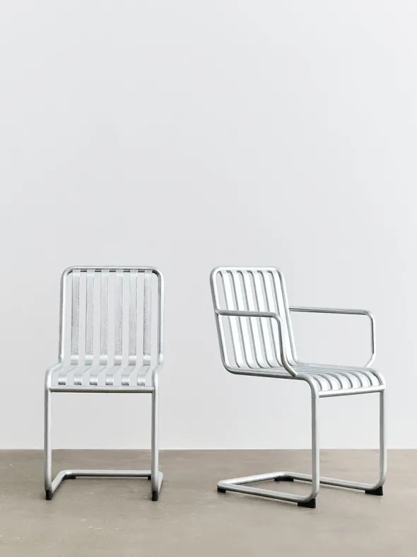 Palissade Cantilever Armchair fra Hay