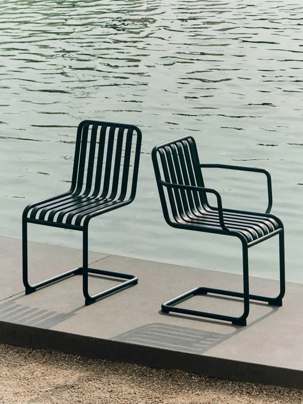 Palissade Cantilever Chair fra Hay
