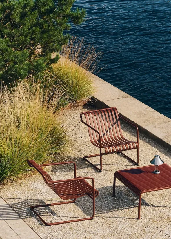 Palissade Cantilever Lounge Chair Low fra Hay