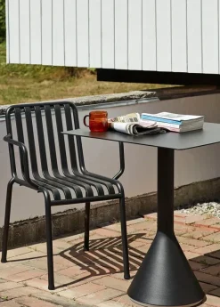 Palissade Cone Table, 65x65/anthracite fra Hay