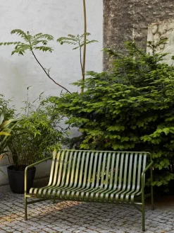Palissade Dining Bench med armlæn, antracit fra Hay