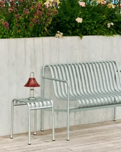 Palissade Dining Bench med armlæn, antracit fra Hay