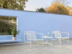 Palissade Lounge Chair Low, sky grey fra Hay