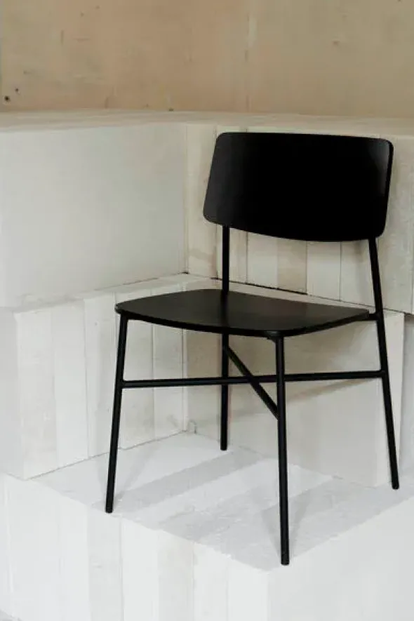 Paragon Chair, sort eg fra HANDVÄRK