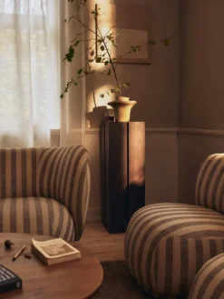 Parcel Pedestal fra Ferm Living