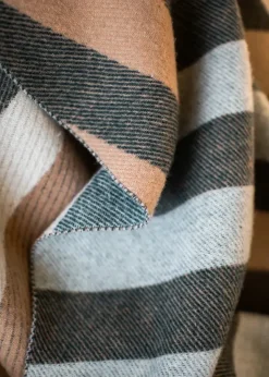 Patch Plaid, white/deer/onyx fra raawii