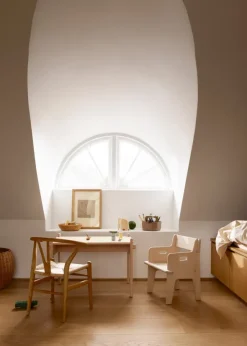 Peters Bord CH411 af Hans J. Wegner